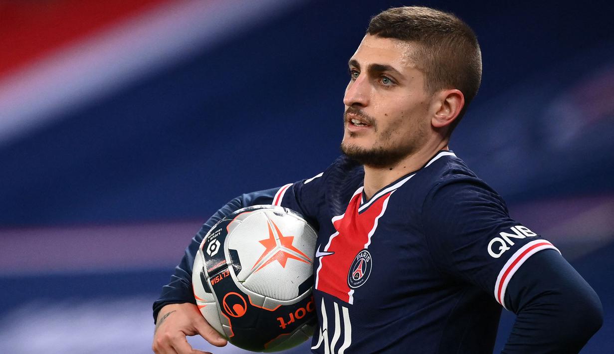 Marco Verratti merupakan salah satu pemain yang membawa Italia menjuarai Euro 2020. Ia juga mampu membuktikan kualitasnya sebagai gelandang yang mumpuni di Paris Saint-Germain. Hingga pekan ini, Verrati tercatat mampu menorehkan presentase passing sebesar 91,2%. (AFP/Franck FIfe)