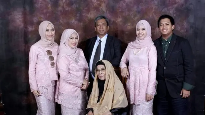 [Bintang] Nesyana Ayu Nabila dan keluarga