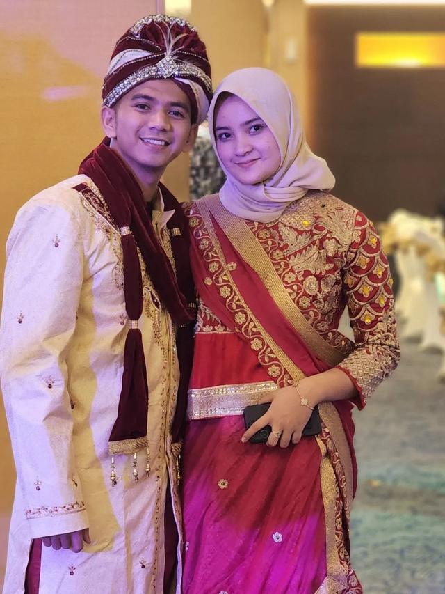 Pesta ultah Iis Dahlia ke-50 usung tema Bollywood (Foto: Instagram @da2_ridho)