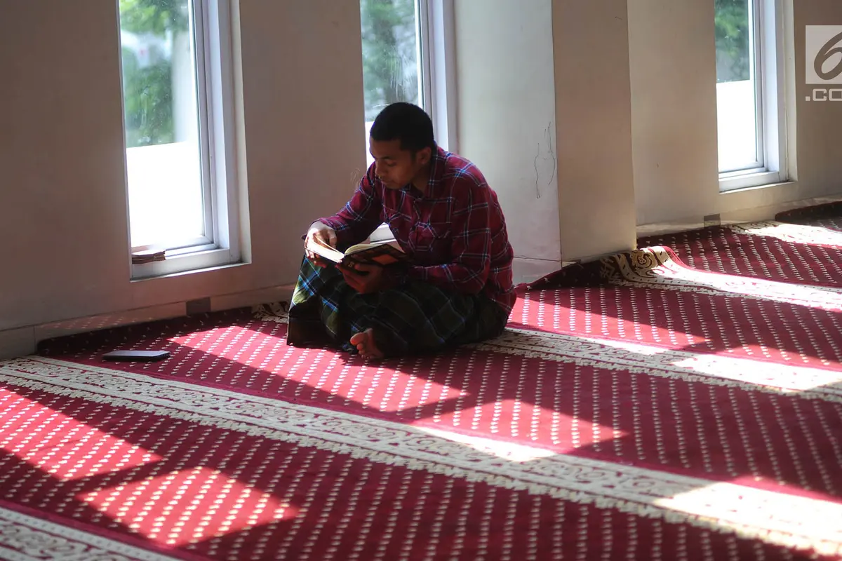 Tadarus Alquran di Masjid