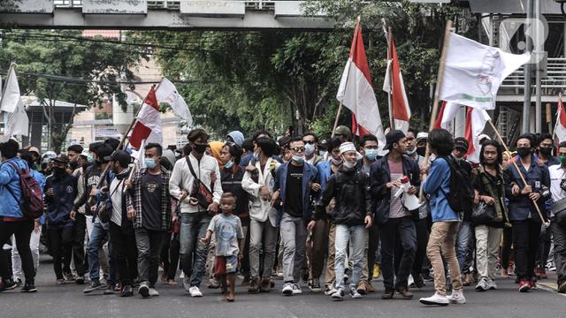 Ketika Massa Berbagai Elemen Bergabung Menolak UU Cipta Kerja