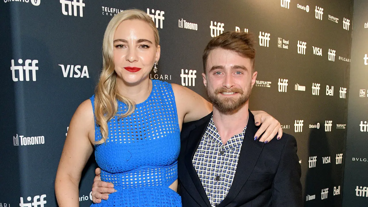 Daniel Radcliffe Si Harry Potter Nantikan Anak Pertama, Sempat Sembunyikan Pacar Lebih dari 8 Tahun