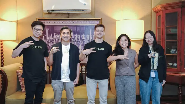 CEO dan Founder FLOQ Yudhono Rawis bersama sejumlah jajaran manajemen lainnya. (Dok FLOQ)