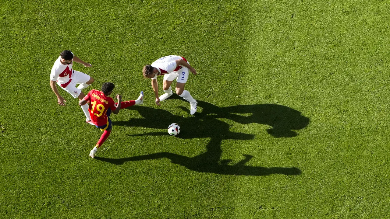 Foto: Aksi Memukau Lamine Yamal Saat Membawa Spanyol Hancurkan Kroasia di Euro 2024, Pecahkan 2 Rekor Sekaligus