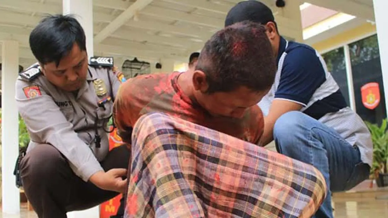 Pria Penyerang Kiai di Lamongan Kini Mogok Makan