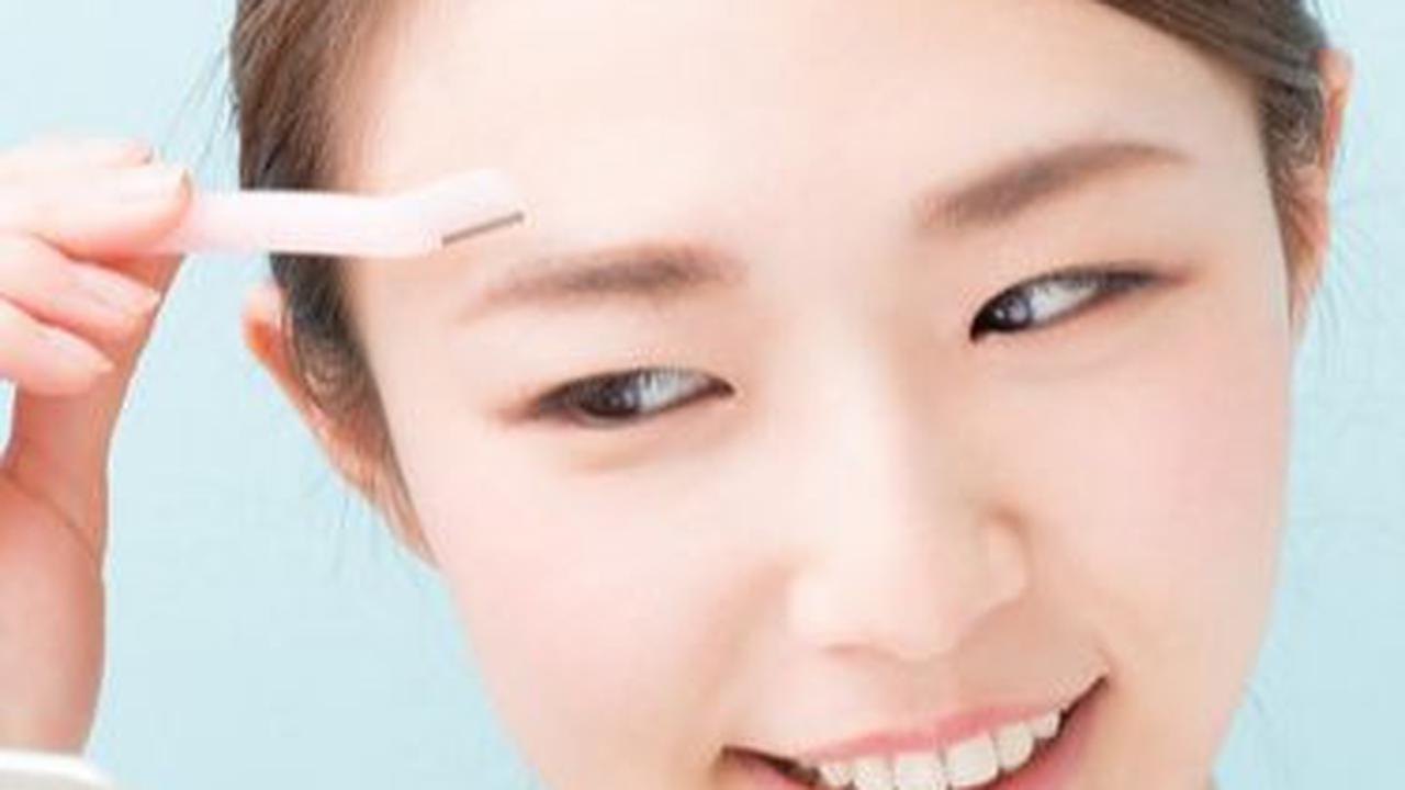10. MustaeV Spot Eraser Concealer Pencil<br>