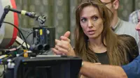 Angelina Jolie Bantah Terlibat di 50 Shades of Grey