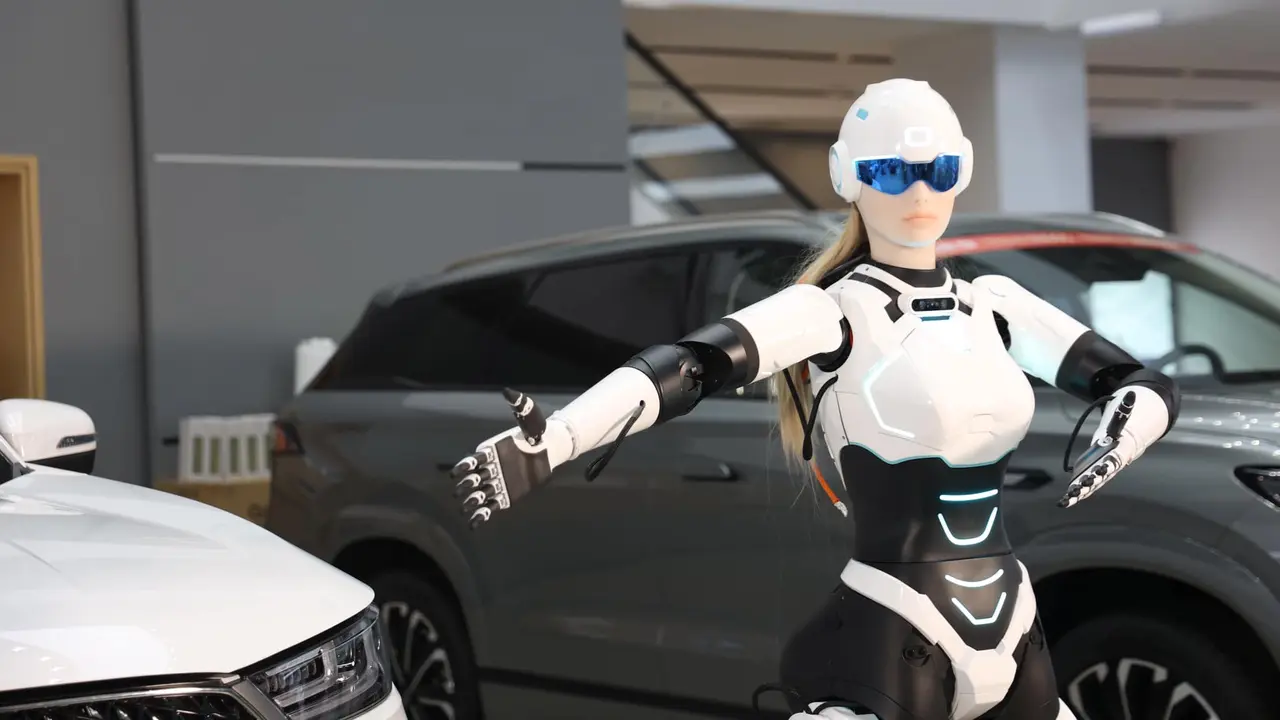 Robot layanan konsumen Chery, Mornine