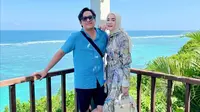 Andre Taulany liburan bareng istri (Sumber: Instagram/andreastaulany)