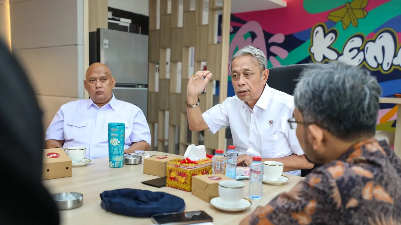 Wakil Menteri Sosial Agus Jabo Priyono menerima audiensi jajaran DPRD Kota Yogyakarta di Kantor Kementerian Sosial, Jakarta. (Istimewa)