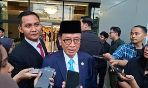 Kepala Eksekutif Pengawas Perbankan OJK, Dian Ediana Rae di Gedung Mahkamah Agung, Jakarta, Rabu (25/3/2026). (Liputan6.com/Arief)