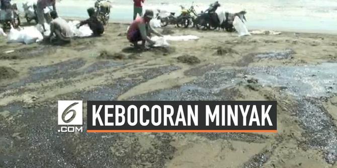 VIDEO: Kapal Pertamina Bersihkan Tumpahan Minyak di Laut