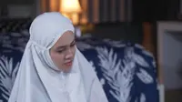 Sinetron Di Antara Dua Cinta tayang di SCTV. (Dok. SCTV/Sinemaart)
&nbsp;