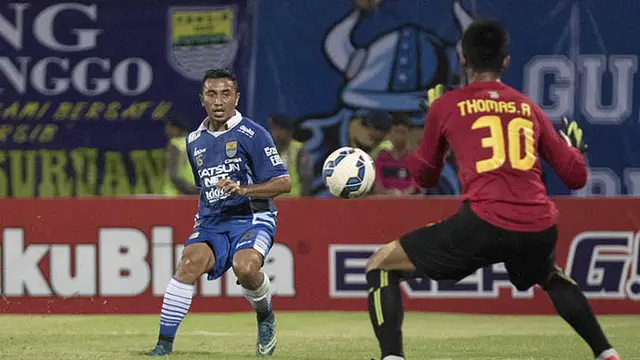 Surabaya United vs Persib Bandung_(Bola.com/Vitalis Yogi Trisna)