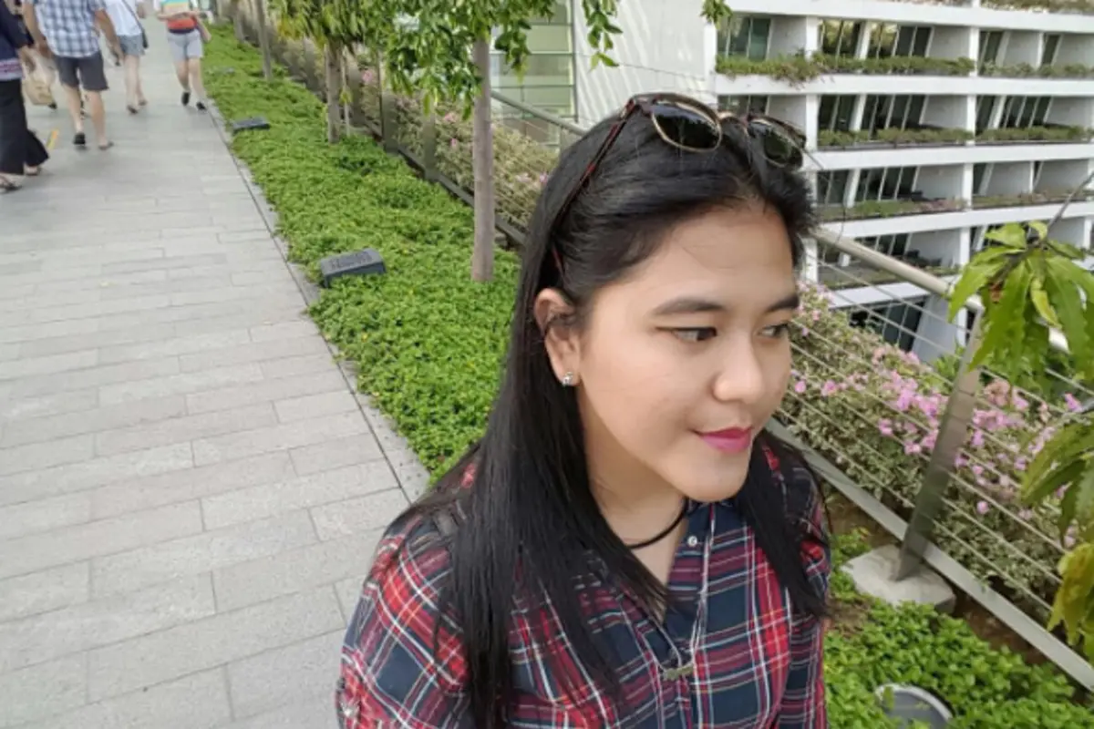 Bukan Diikat, Ini 5 Foto Kalau Kahiyang Ayu Suka Rambut Digerai