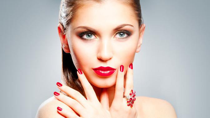  Lipstik  Merah  Untuk Wajah Cantik Mempesona Beauty Fimela com