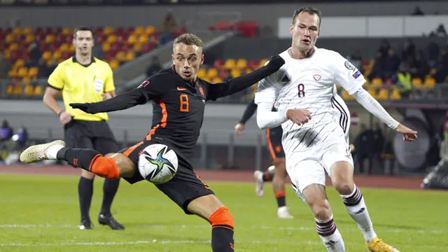 FOTO: Gol Tunggal Davy Klaassen Bawa Belanda Kalahkan Latvia