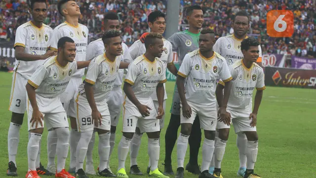 Persewar Waropen, Persik Kediri