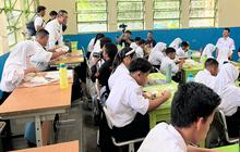 Heru Budi Uji Coba Makan Bergizi Gratis di SDN 01 dan SMPN 03 Manggarai, Ini Menunya