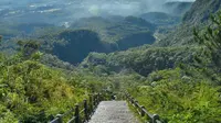 Gunung Galunggung di Kota Tasikmalaya, Jawa Barat merupakan salah satu objek wisata favorit warga sekitar. (Dok: Instagram @carolina_rosaline)
