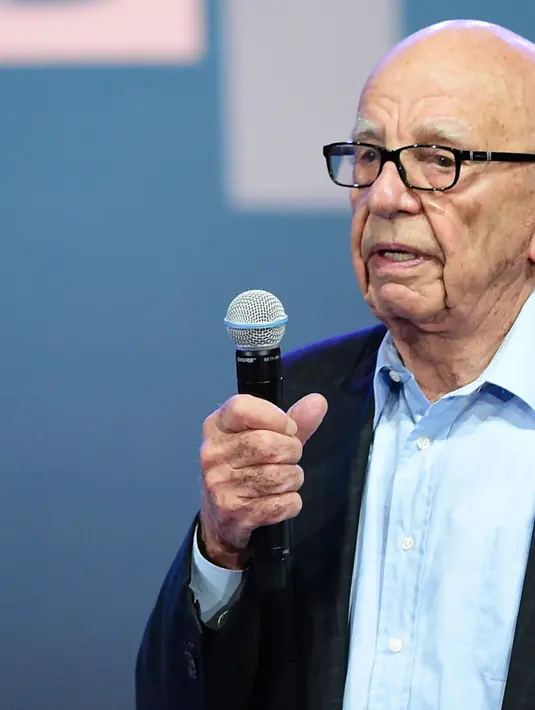 Seorang juru bicara untuk keluarga Murdoch mengatakan kepada MailOnline jika keduanya saling mengasihi di beberapa bulan terakhir ini. Dan mereka sangat senang untuk menikah dan bersemangat tentang masa depan mereka. (AFP/Bintang.com)