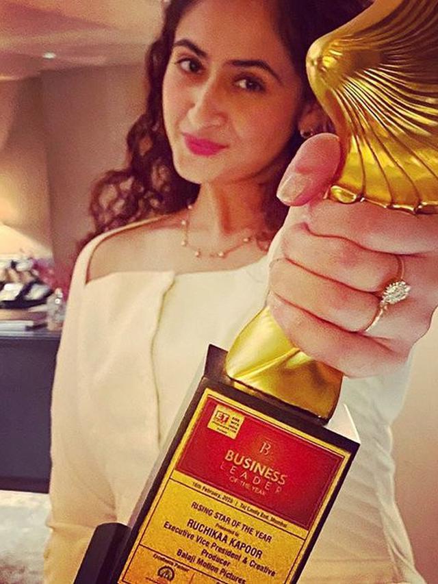 6 Potret Ruchikaa Kapoor, Wanita yang Dikabarkan Kekasih Shaheer Sheikh