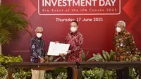 Penyerahan surat persetujuan pemerintah tersebut dilaksanakan Kepala SKK Migas Dwi Sucipto kepada Direktur Utama PHI, Chalid Said Salim, dalam acara Oil & Gas Investment Day, Kamis, 17 Juni 2021. Dok PHM