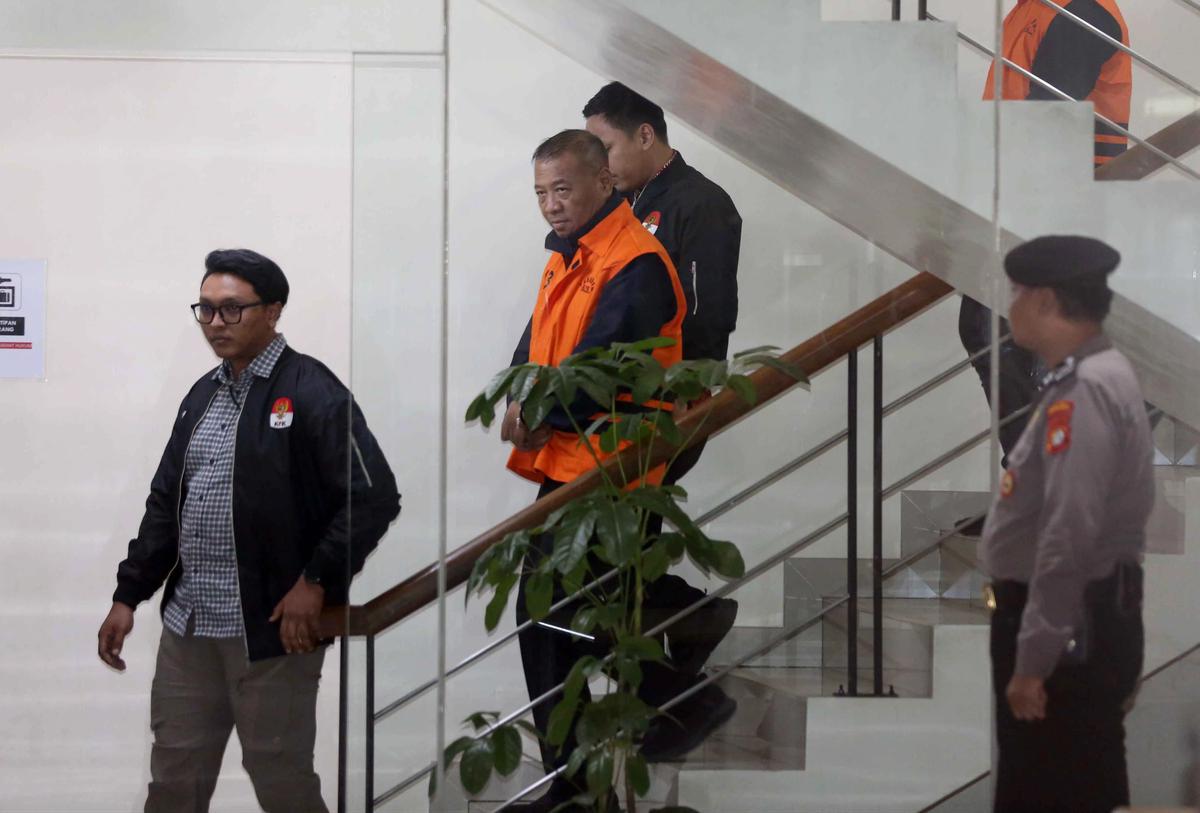 FOTO: Bupati Tulungagung Resmi Ditahan KPK