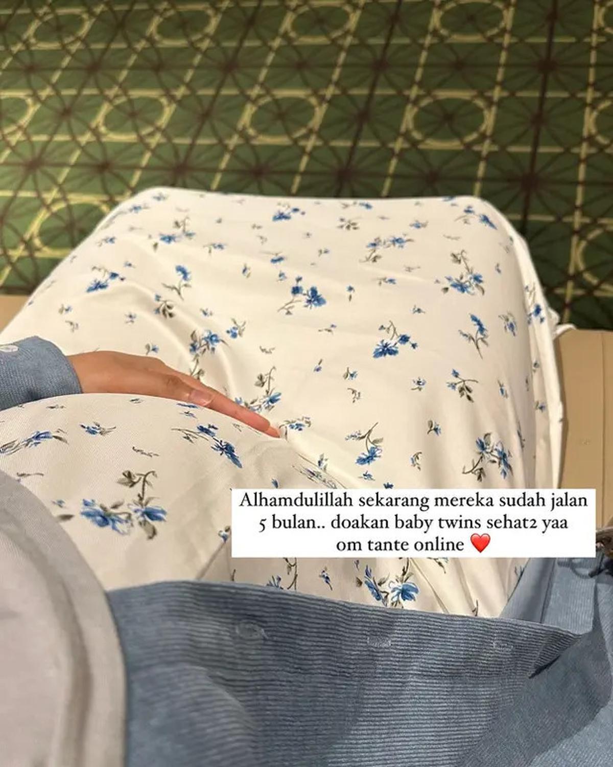 Selamat, Istri Ustaz Dennis Lim Hamil Anak Kembar Setelah 5 Tahun Menikah
