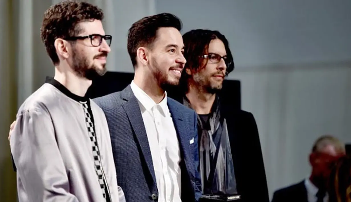 Melansir dari Altpress.com, Linkin Park menang di American Awards 2017 kategori Favorite Alternative Rock. Terdapat dua nominator lainnya selain Linkin Park, ada Imagine Dragons dan Twenty One Pilots. (AFP/Kevin Winter)