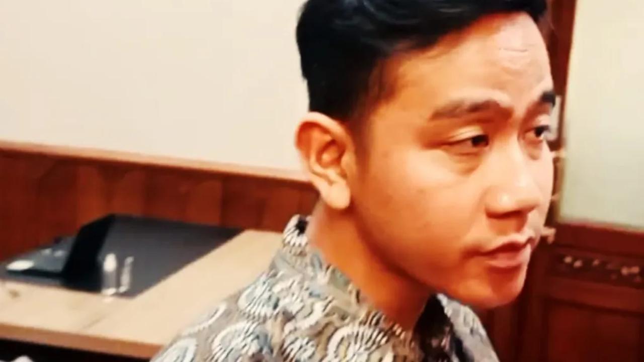 Wali Kota Surakarta Gibran Rakabuming Raka membantah sudah mengurus surat keterangan catatan kepolisian (SKCK) untuk keperluan pendaftaran bakal calon wakil presiden.