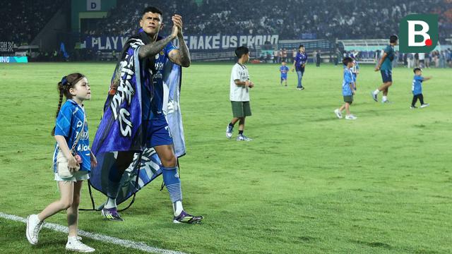 Foto: Manis Banget! Pemain Persib Bandung Rayakan Kesuksesan Bareng Keluarga setelah Menang di Leg 1 BRI Liga 1 2023/2024