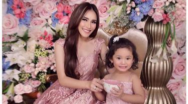 Soal Akta Kelahiran Anak Ayu Ting Ting Itu Urusan Saya News Entertainment Fimela Com