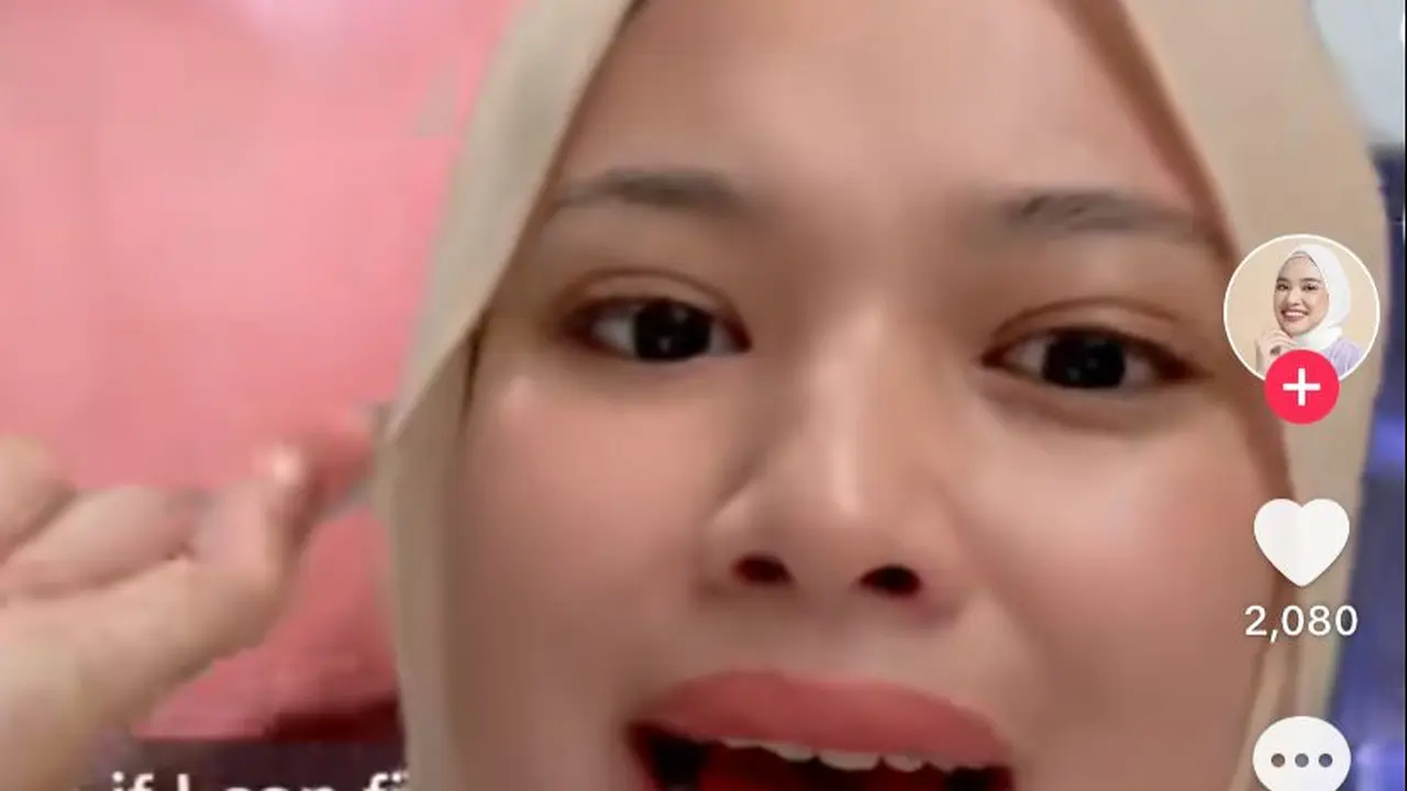 Hack Memilih Warna Lipstick. (foto: TikTok/ananzaprili).