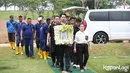 Hari ini, Kamis 23 November ayah Edric dimakamkan di Sandiego Hills, Karawang, Jawa Barat. Sebelumnya, jenazah disemayamkan di Rumah Duka Husada. Iring-iringan mobil jenazah tiba sekitar pukul 12.43 WIB. [KapanLagi.com/Budy Santoso]