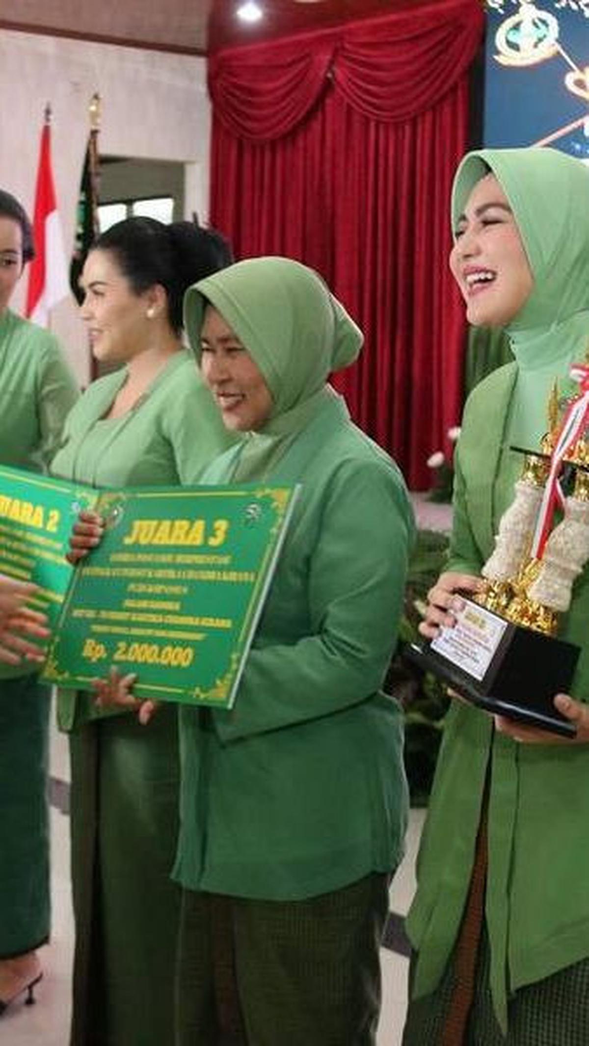 Terlihat Cantik