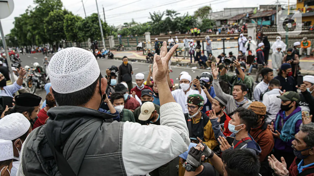 Simpatisan Rizieq Shihab Membubarkan Diri