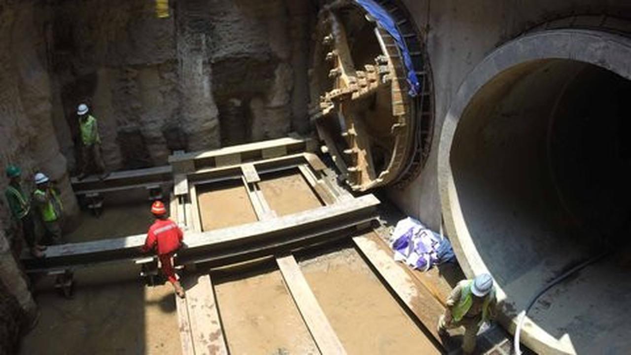 Intip pembangunan terowongan sodetan Kali Ciliwung-KBT