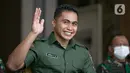Ekspresi Aprilia Manganang setelah namanya berubah menjadi Aprilio Perkasa Manganang di Mabes AD, Jakarta, Jumat (19/3/2021). PN Tondano resmi mengabulkan permohonan pengubahan nama Aprilia Manganang menjadi Aprilio Perkasa Manganang. (Liputan6.com/Faizal Fanani)