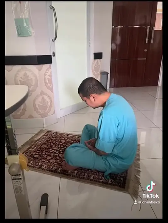 [Instagram/dhila_bekti]