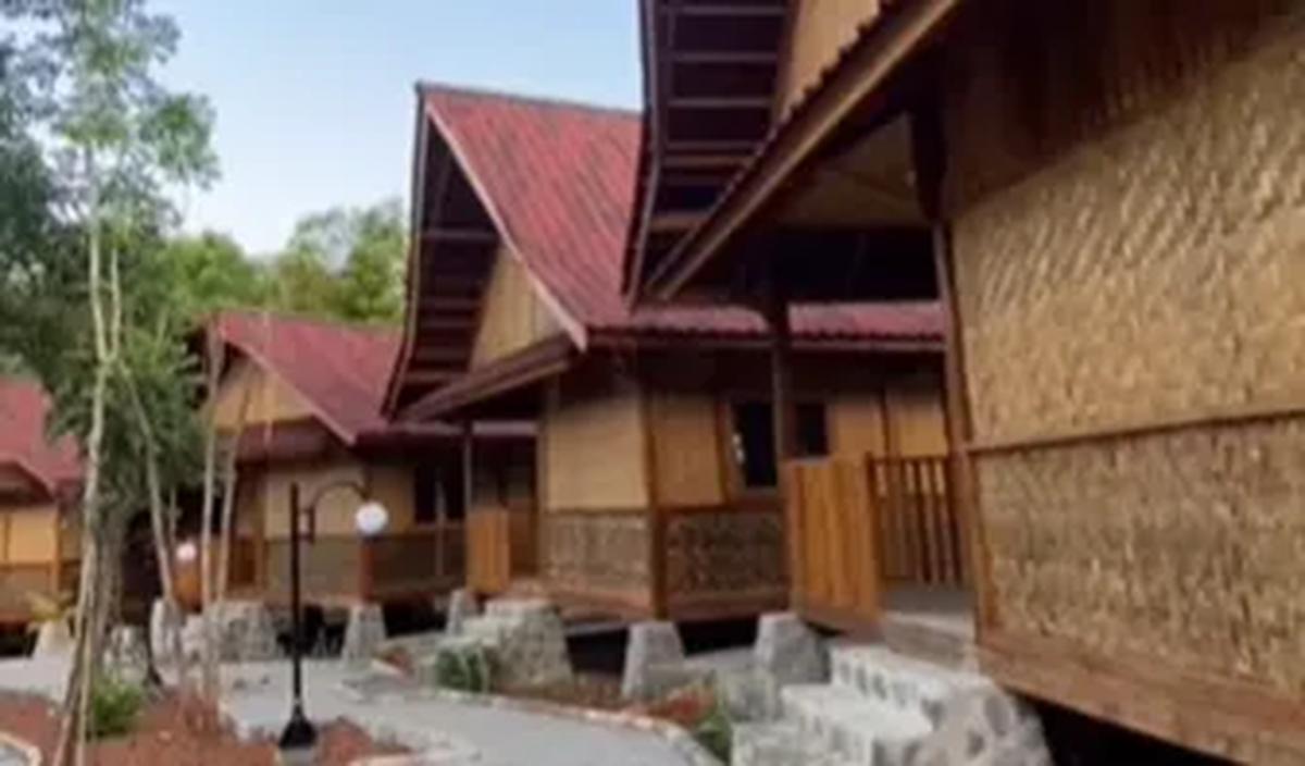 Terdapat Homestay,Taman sampai Gazebo