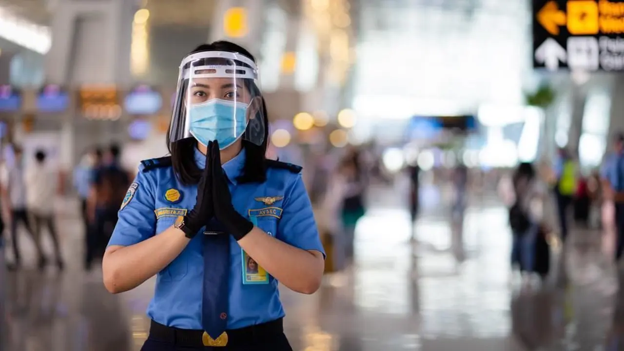 Setelah tahun lalu berada di posisi 10, Skytrax umumkan Bandara Soekarno-Hatta pada 2022 berada di posisi 9 pada daftar Best Airport Staff in Asia. (Dok Angkasa Pura II)