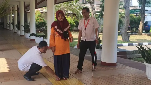 Orientasi Lingkungan Bikin Penyandang Disabilitas Netra Lebih Mandiri dalam Mobilisasi.