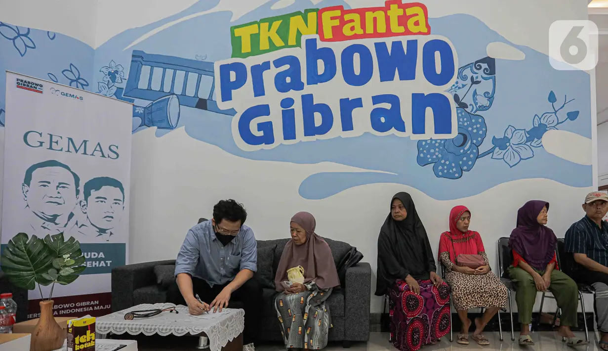 TKN tidak membuat target dalam pelayanan kali ini sehingga berapa pun warga yang datang akan dilayani. (Liputan6.com/Faizal Fanani)