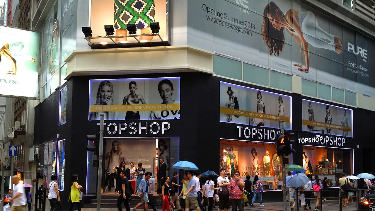 Topshop Lebarkan Sayap di Negeri Tirai Bambu