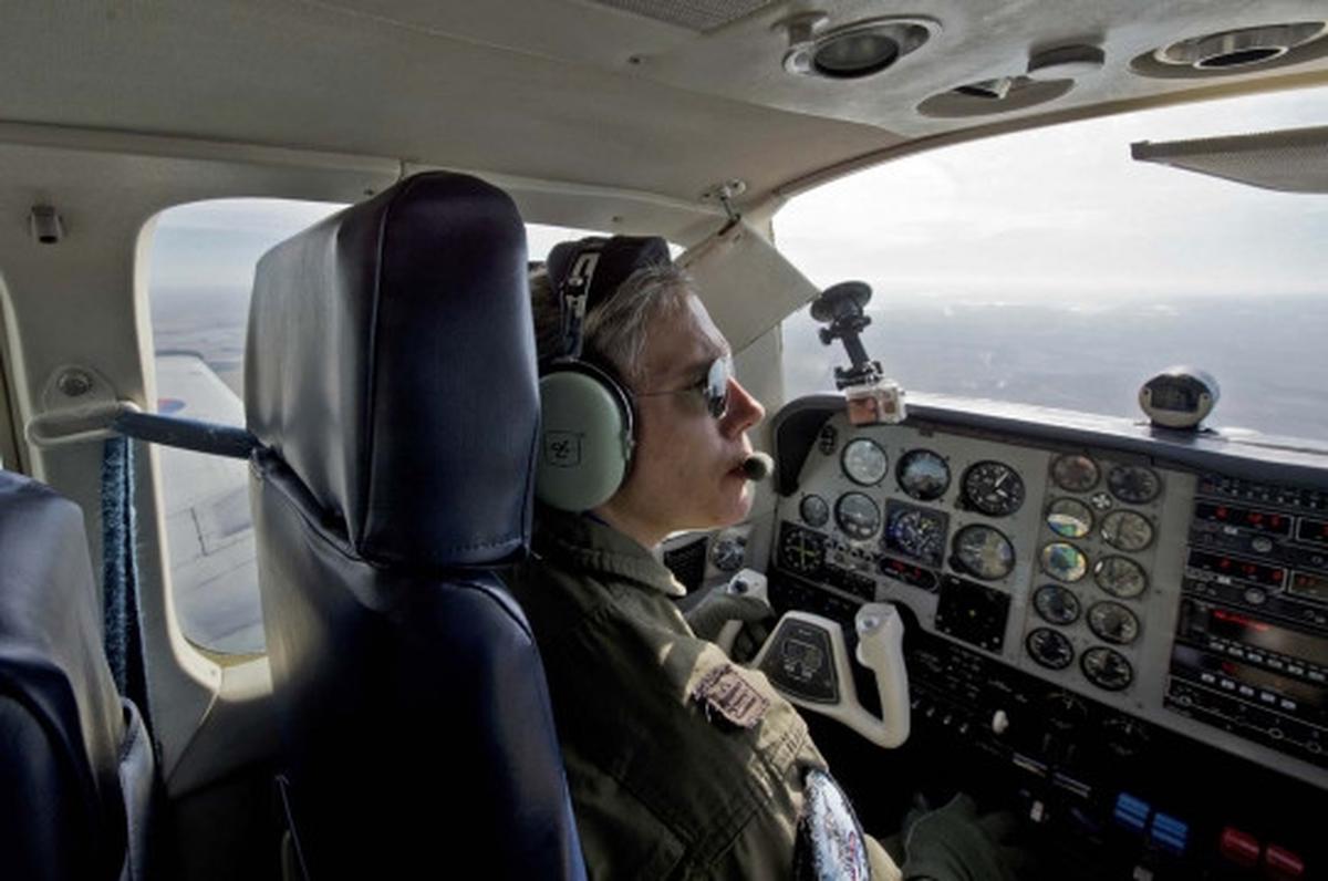 Cantiknya Maria Eugenia, pilot wanita pertama militer Uruguay