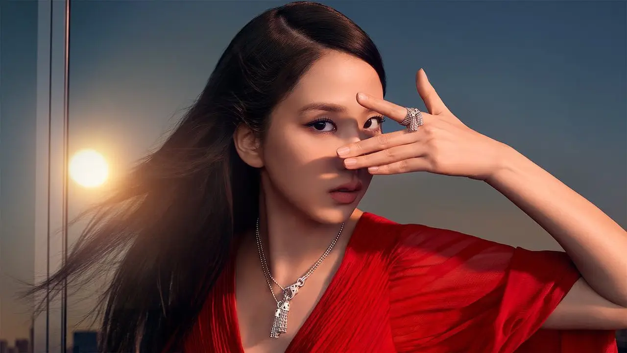Potret Mahal Jisoo BLACKPINK dengan Dress Merah Senilai Rp30jutaan dan Perhiasan Ratusan Juta