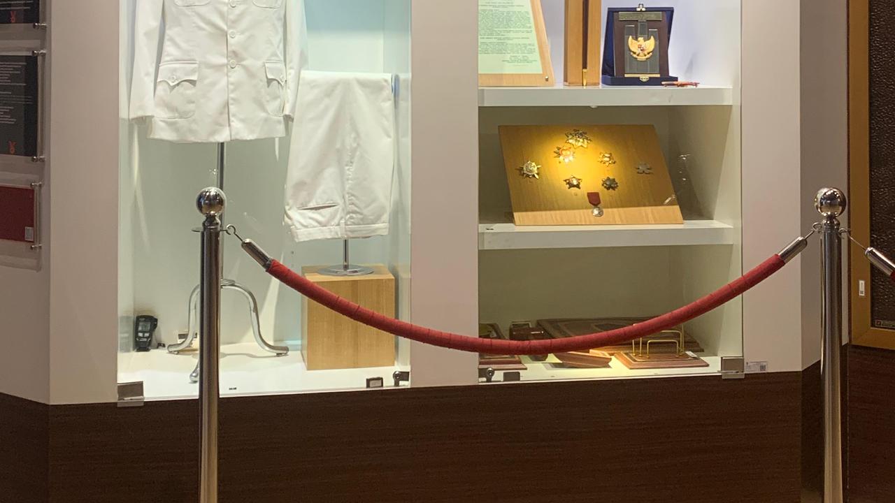 peci soekarno di museum balai kirti