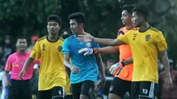 Arema resmi merekrut Dalmiansyah Matutu. (Bola.com/Iwan Setiawan)
