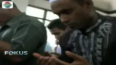 Derai air mata tak mampu ditahan para pengungsi etnis Rohingya yang melakukan doa bersama.
